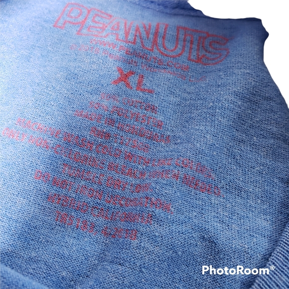 Snoopy resting doghouse American flag tee Peanuts.com  XL EUC ♡ - Picture 4 of 4